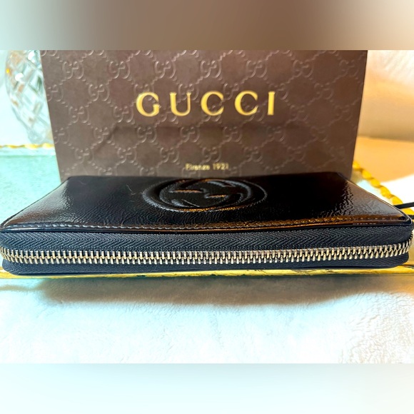 Gucci Soho Patent Leather Zippy Wallet - Picture 5 of 15